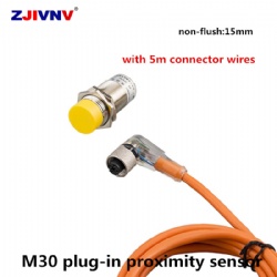 LM30 proximity switch with connector